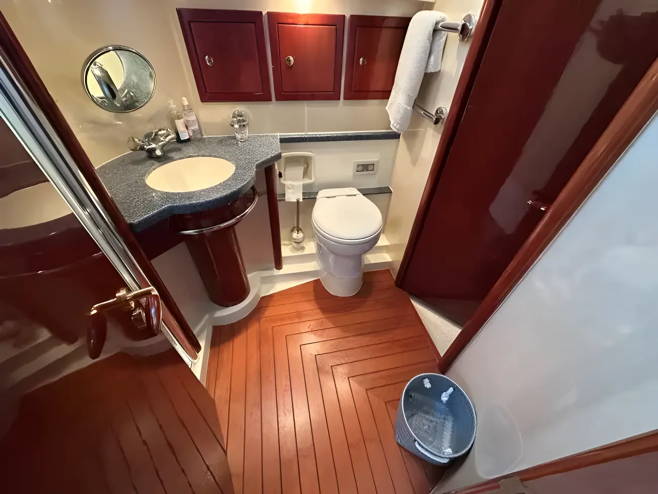 Thumbnail von Fairline Squadron 52