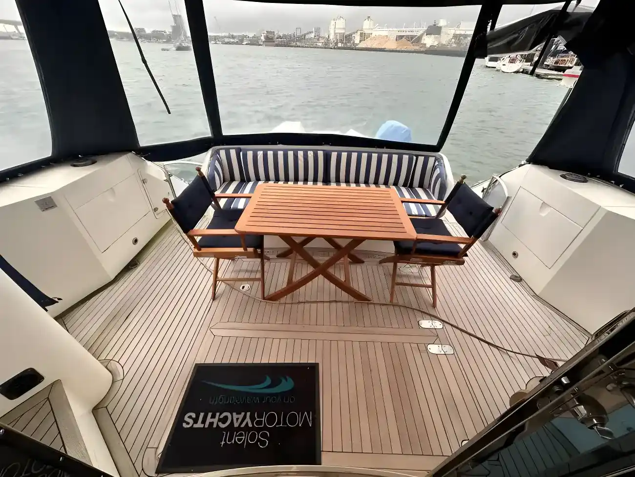 Thumbnail von Fairline Squadron 52