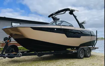 Thumbnail von Malibu M220