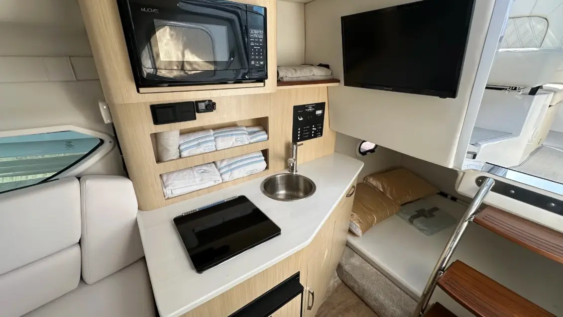 Thumbnail von Regal 26 Express Cruiser