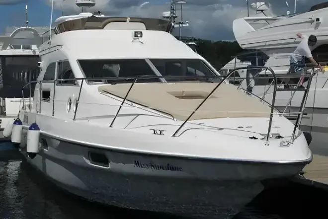 Sealine F33 Flybridge Miss Sunshine