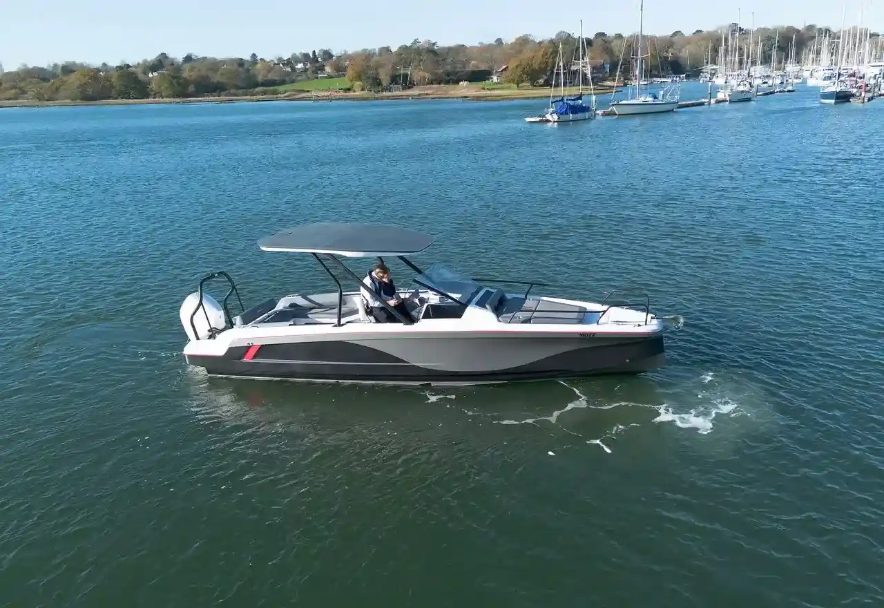 Axopar 25 Cross Top MOZZ