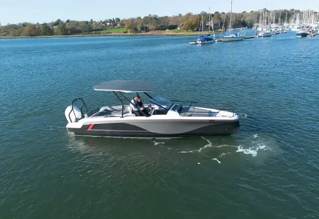 Axopar 25 Cross Top MOZZ