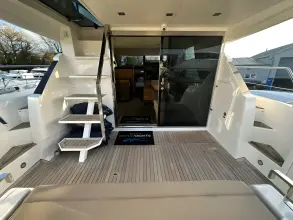 Thumbnail von Fairline Squadron 42