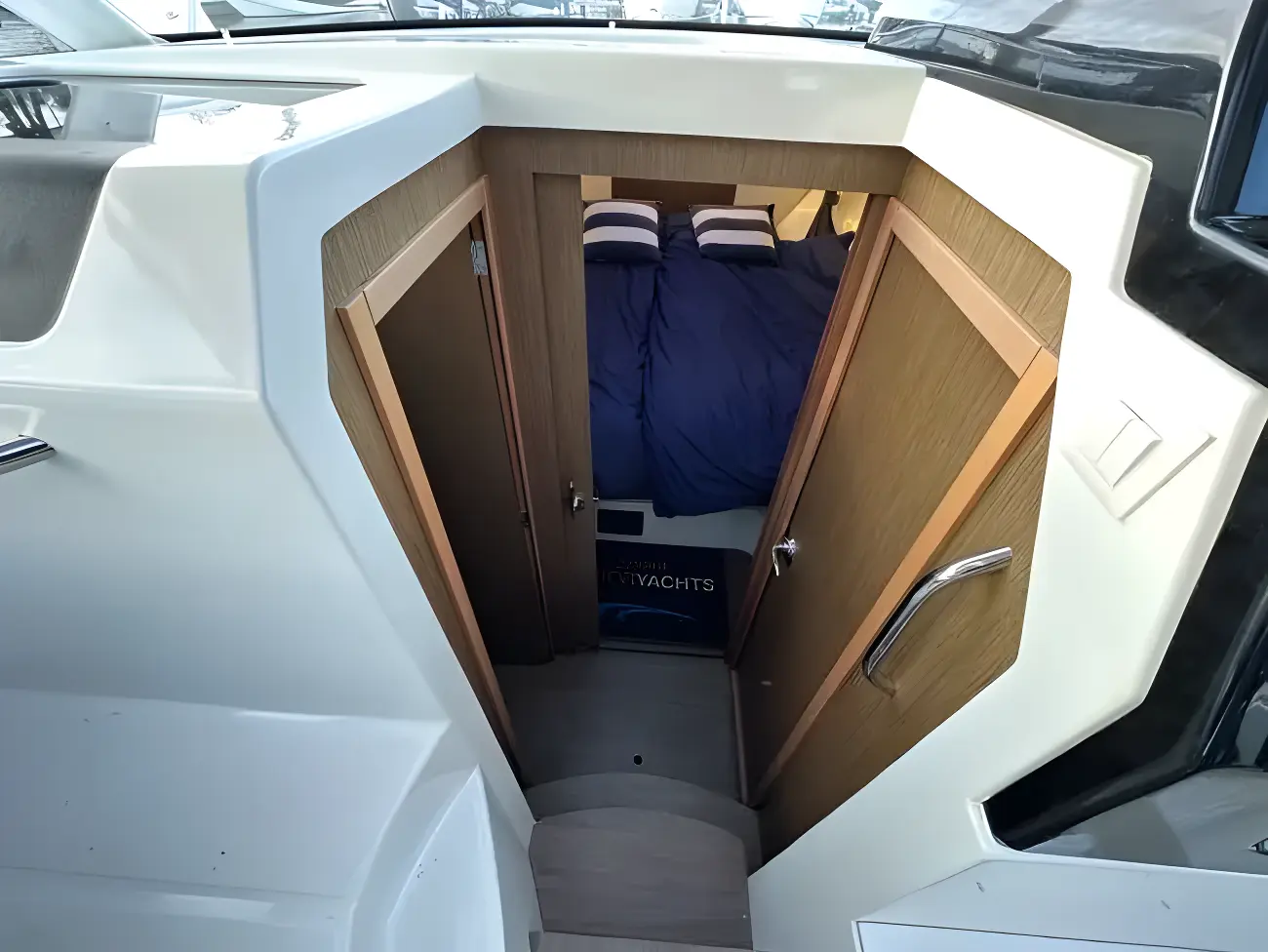 Thumbnail von Beneteau Antares 9