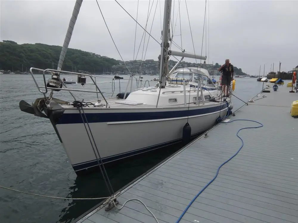 Thumbnail von Hallberg-Rassy 37