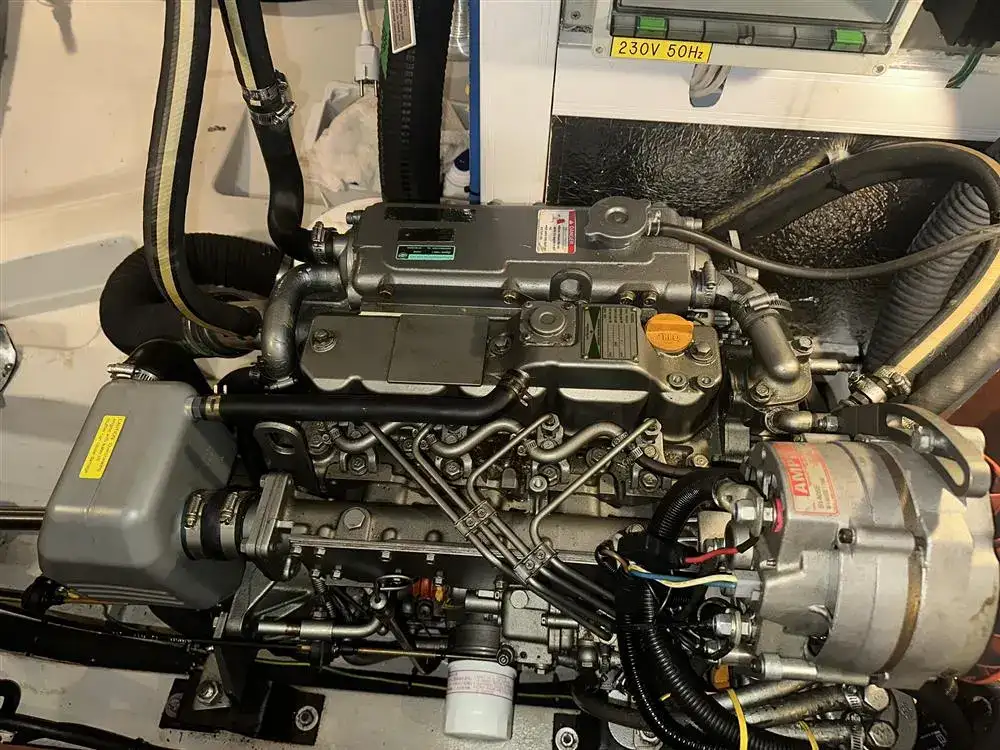 Thumbnail von Hallberg-Rassy 37