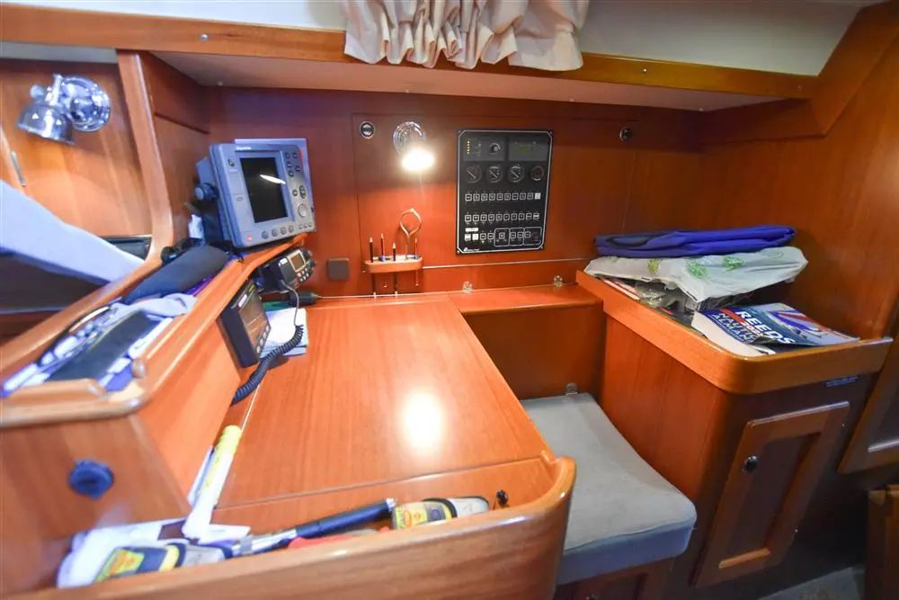 Thumbnail von Hallberg-Rassy 37