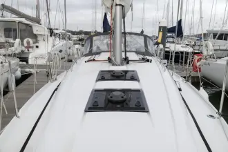 Thumbnail von Beneteau Oceanis 30.1 Pure Drive