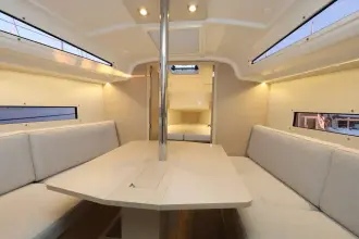 Thumbnail von Beneteau Oceanis 30.1 Pure Drive