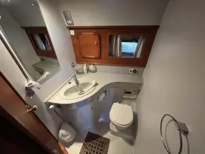 Thumbnail von Broom 41 Half Moon