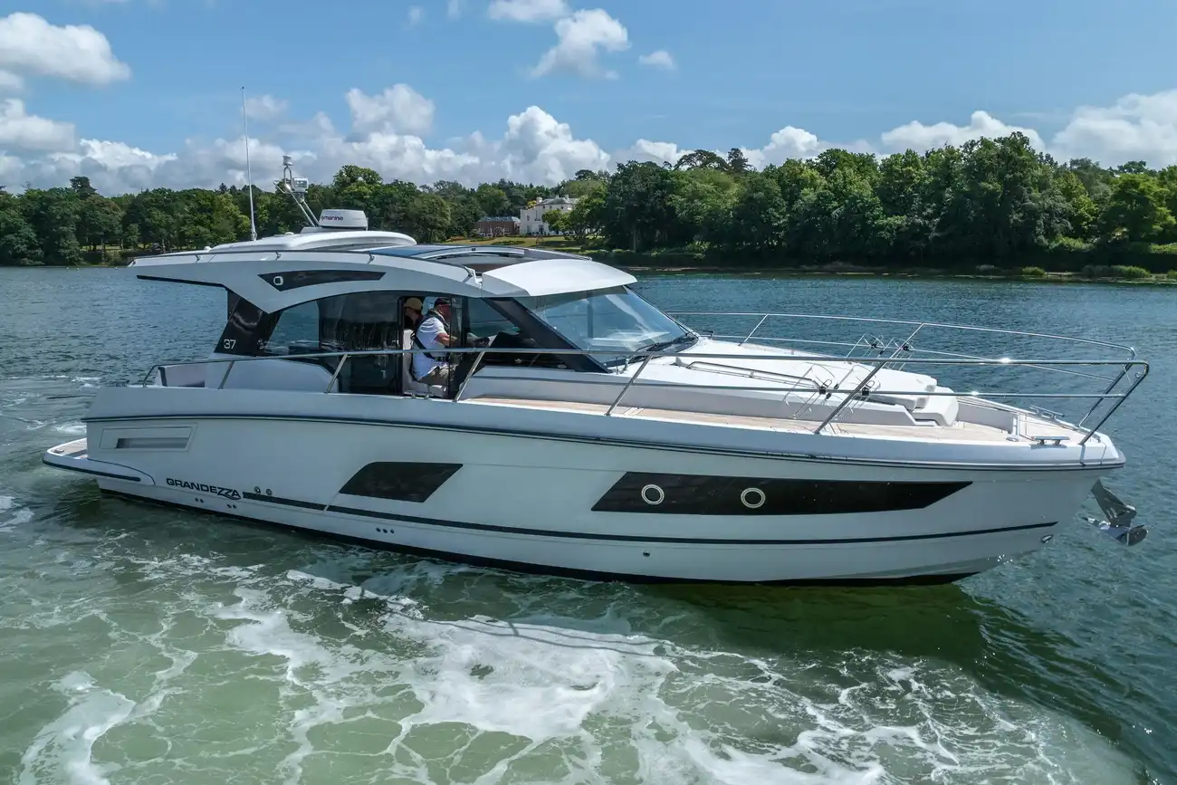 Thumbnail von Grandezza 37 CA Outcast