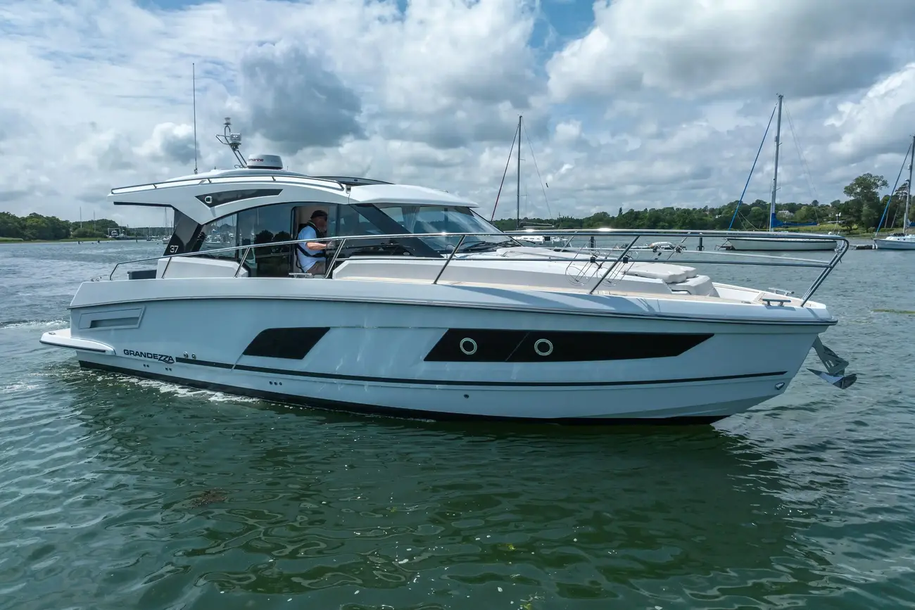 Thumbnail von Grandezza 37 CA Outcast