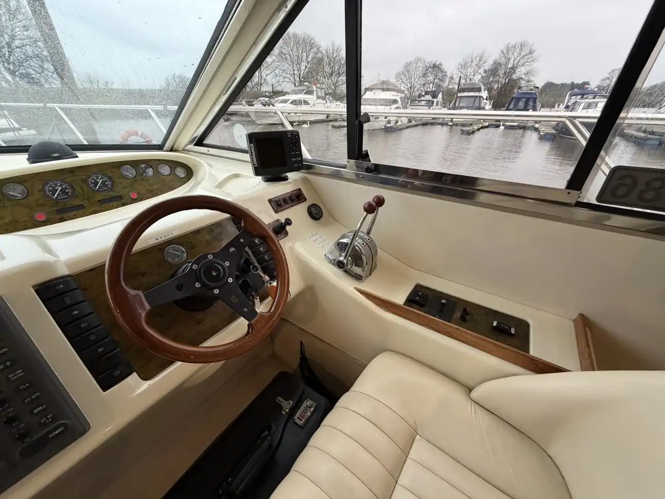 Thumbnail von Princess 430 Outrider