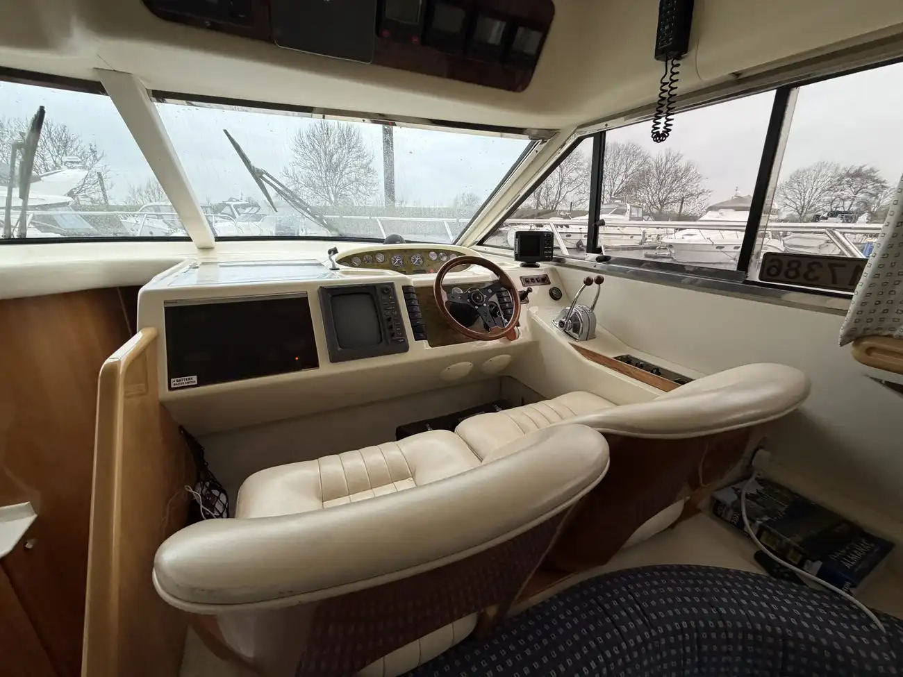 Thumbnail von Princess 430 Outrider