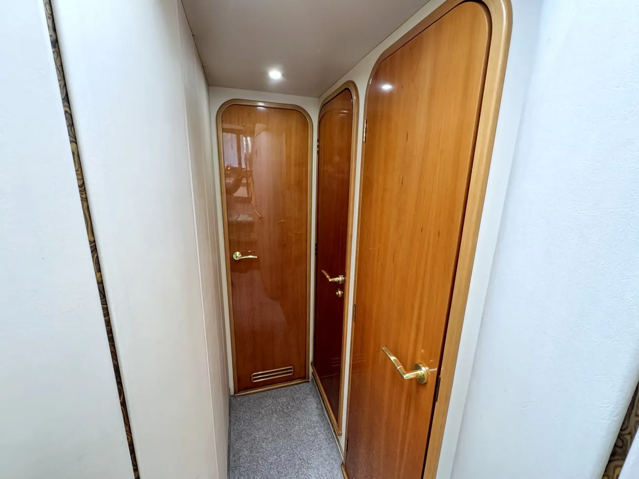 Thumbnail von Princess 420 Recent Interior Refurbishment