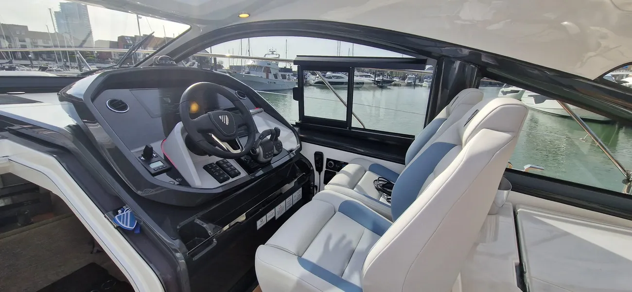 Thumbnail von Fairline Targa 40