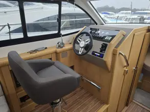 Thumbnail von Haines 32 Sedan Licence to Chill