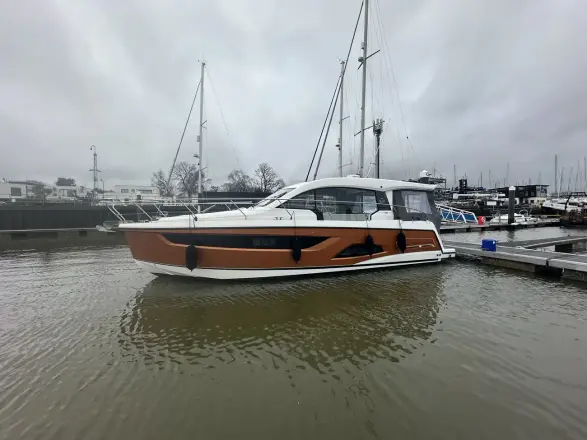 Sealine C390 New Listing