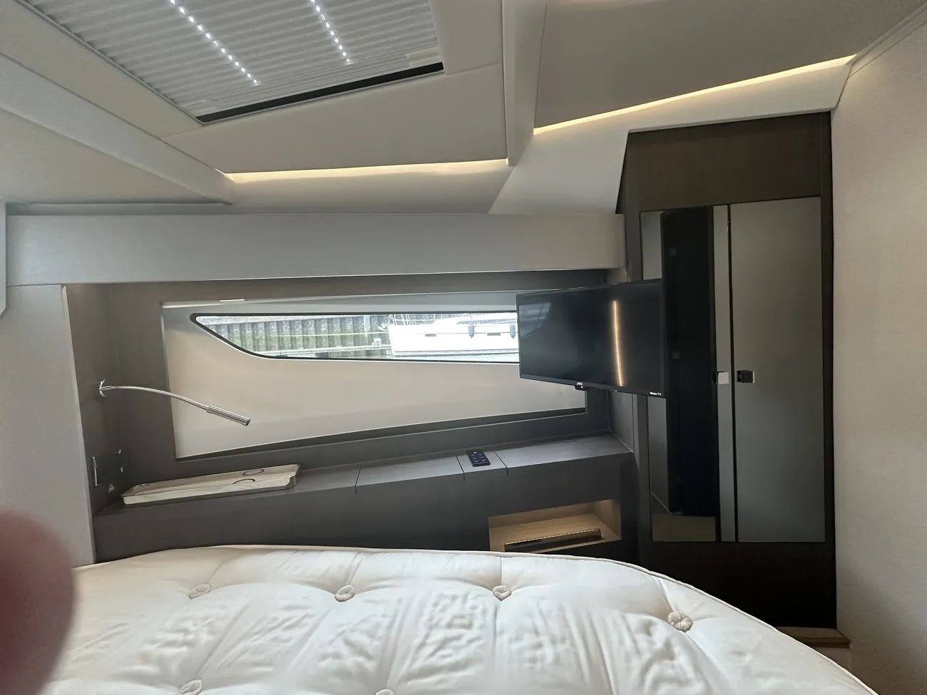 Thumbnail von Sealine C390 New Listing