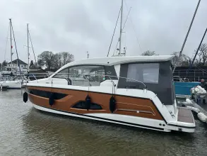 Thumbnail von Sealine C390 New Listing