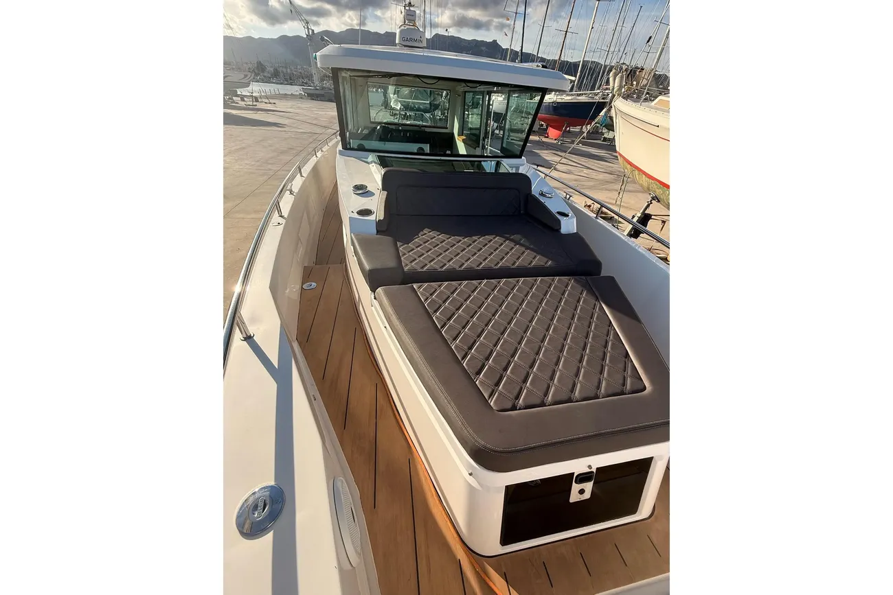 Thumbnail von Axopar 37 XC Cross Cabin