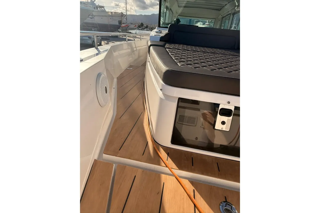 Thumbnail von Axopar 37 XC Cross Cabin