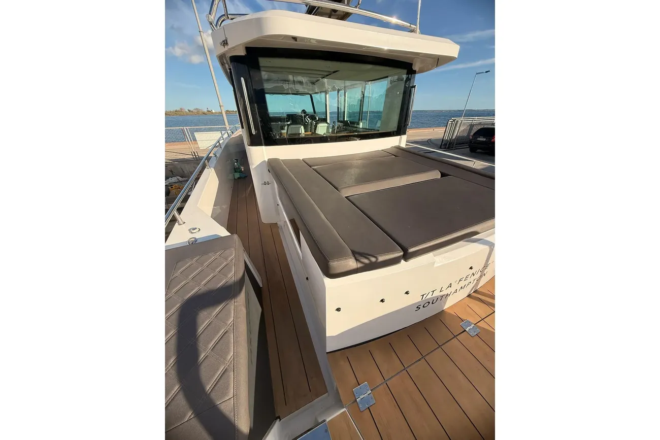 Thumbnail von Axopar 37 XC Cross Cabin