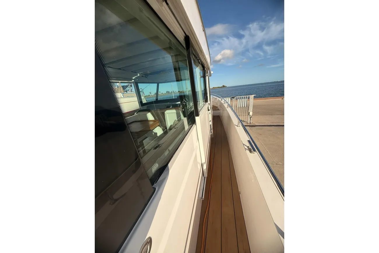 Thumbnail von Axopar 37 XC Cross Cabin