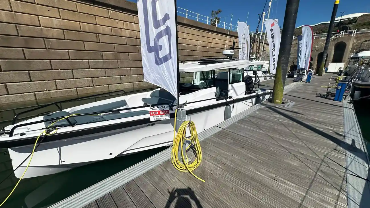 Axopar 29 XC Cross Cabin