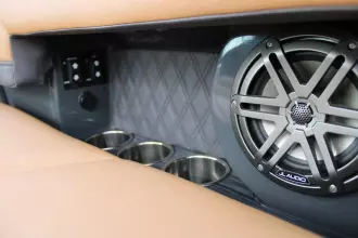 Thumbnail von Cobalt R6 Luxury. Performance. Style