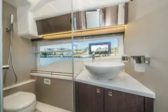 Thumbnail von Galeon 400 FLY