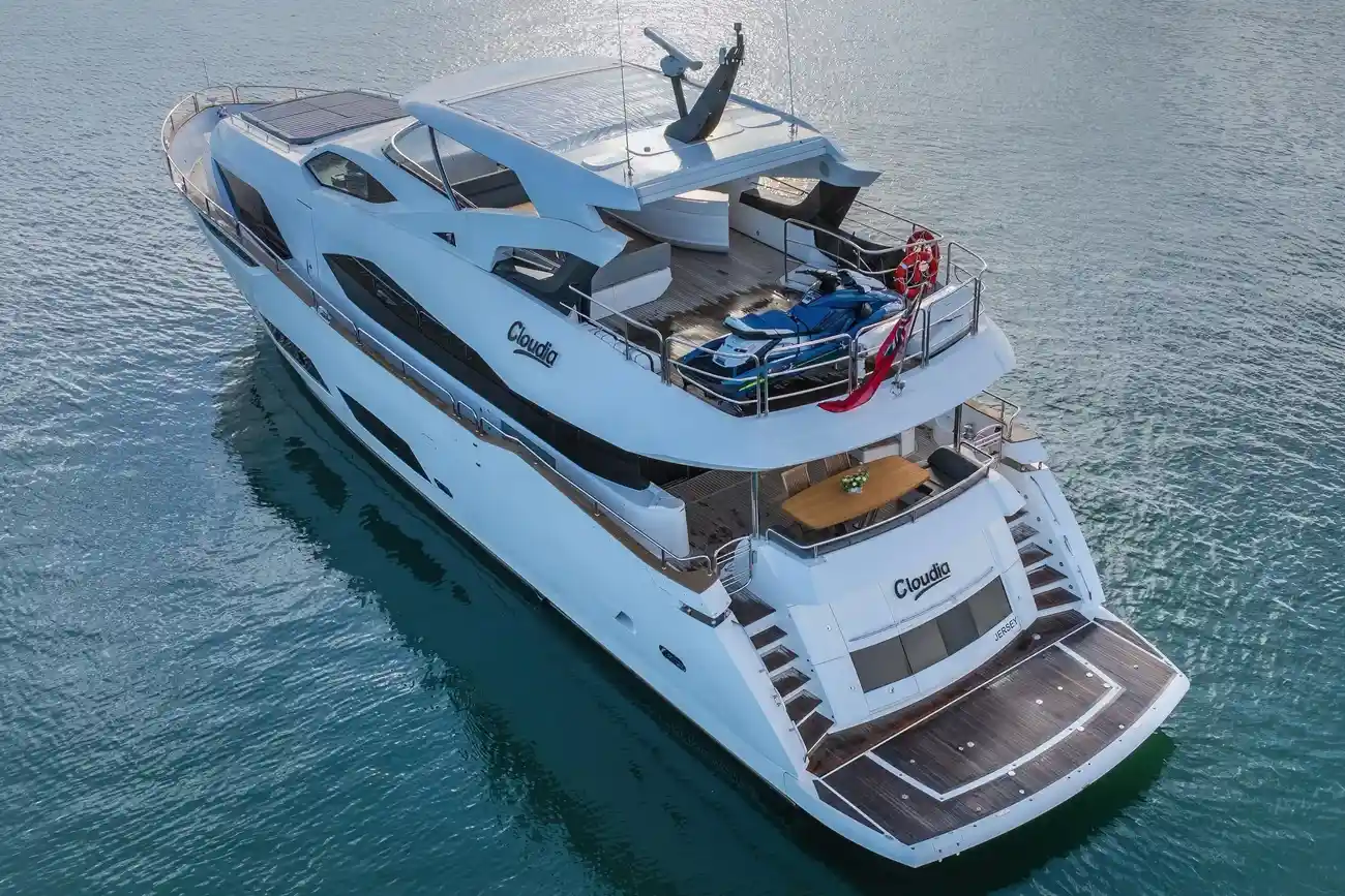 Thumbnail von Sunseeker 95 Yacht