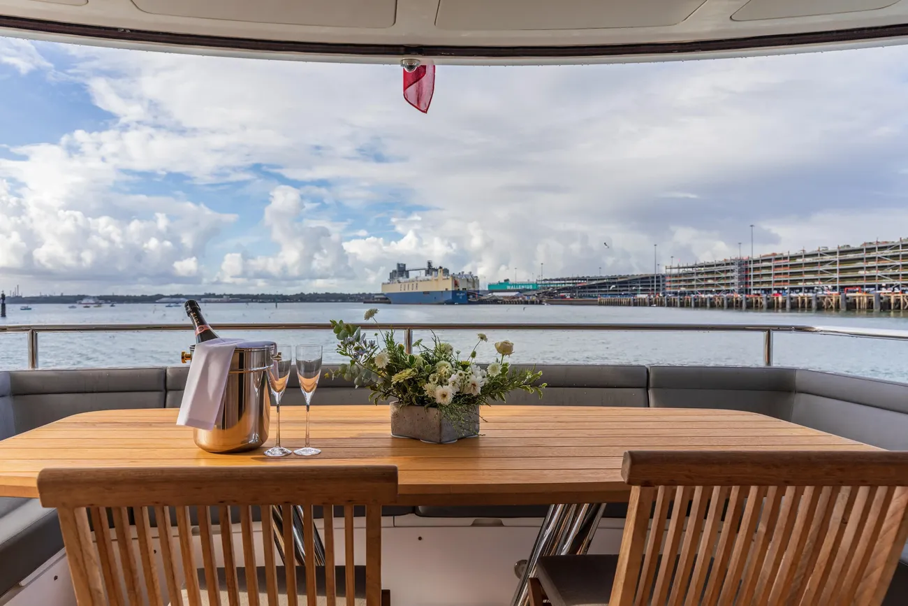 Thumbnail von Sunseeker 95 Yacht