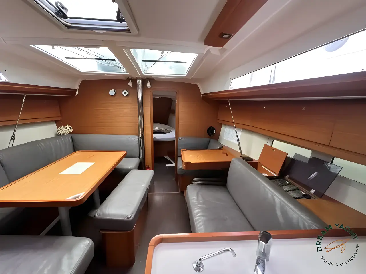 Thumbnail von Dufour 412 Grand Large