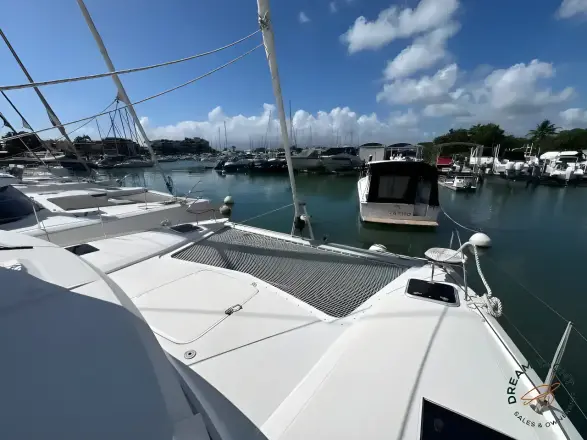 Fountaine Pajot Lucia 40