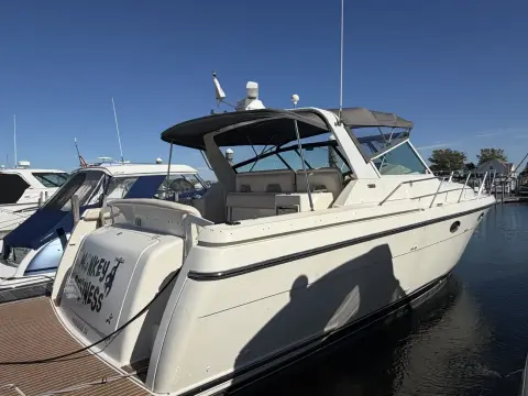 Tiara Yachts 3500 Express