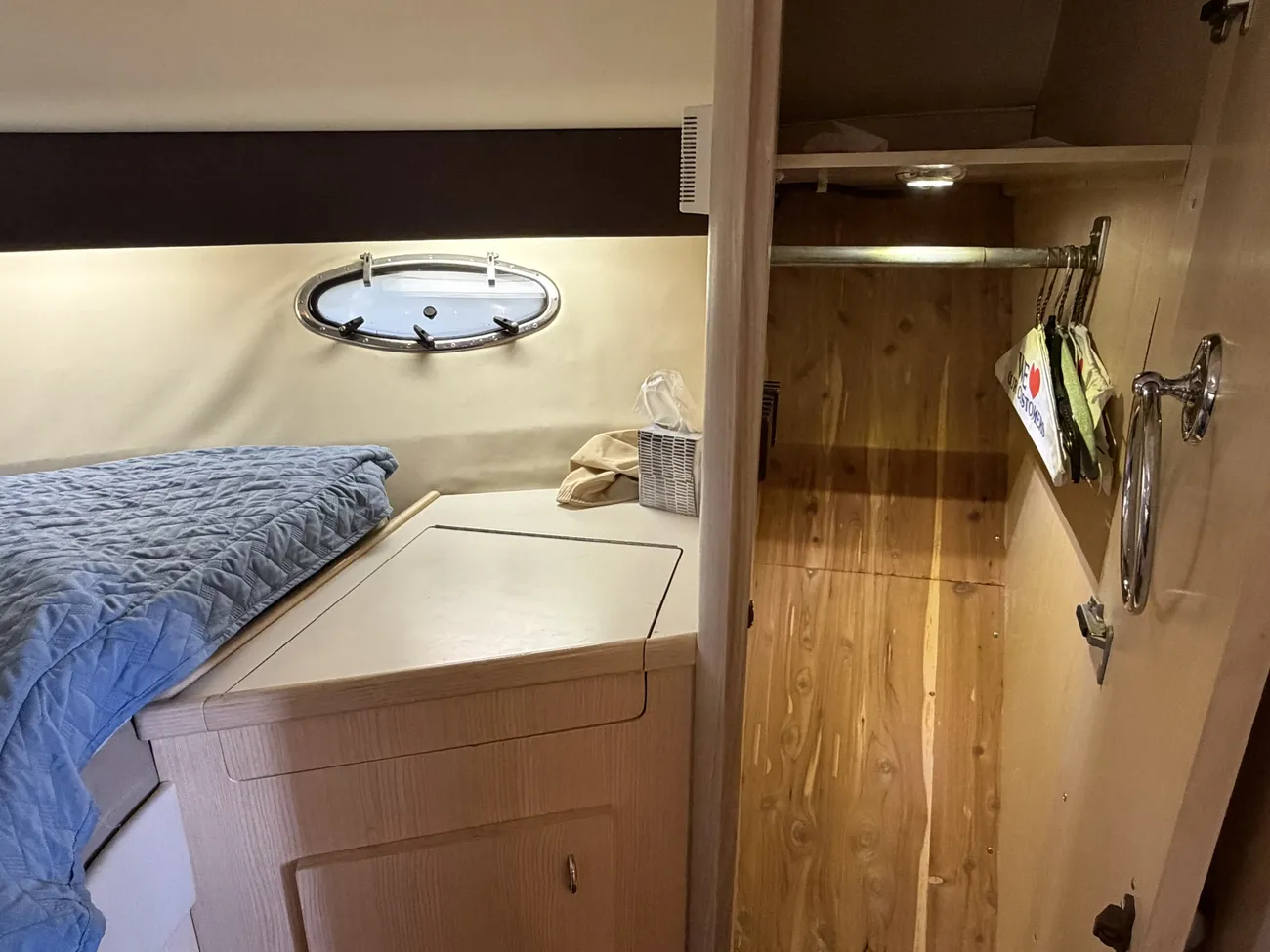 Thumbnail von Tiara Yachts 3500 Express