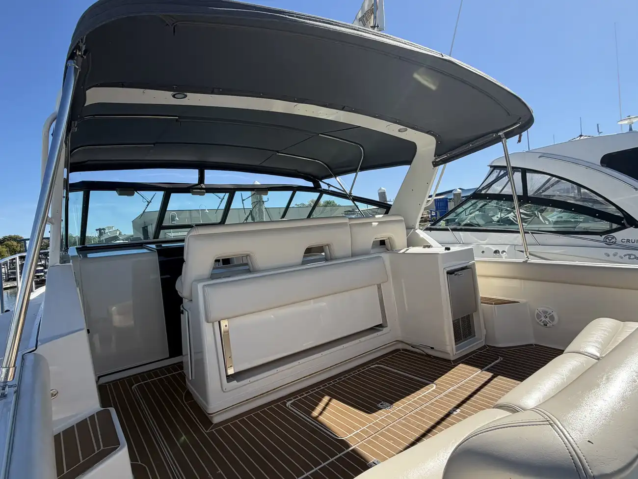 Thumbnail von Tiara Yachts 3500 Express