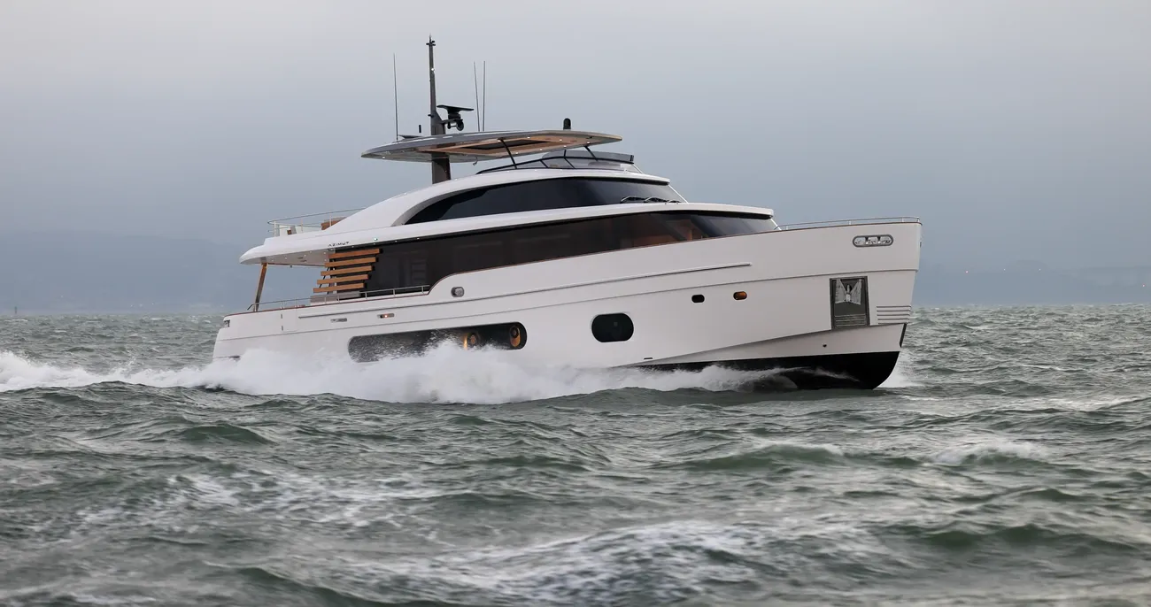 Thumbnail von Azimut Magellano 25M
