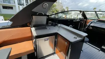 Thumbnail von Cruisers Yachts 38 GLS OB