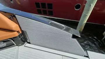 Thumbnail von Cruisers Yachts 38 GLS OB