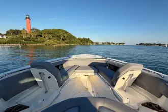 Thumbnail von Boston Whaler 360 Outrage