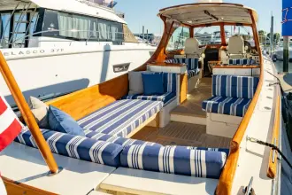 Thumbnail von Hinckley Picnic Boat MKIII TIMELESS name reserved