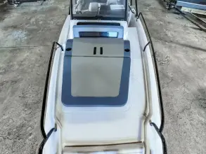 Thumbnail von Axopar 25 Cross Top