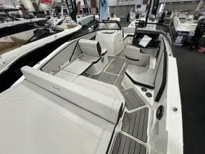 Thumbnail von Sea Ray SPX 210 buitenboord