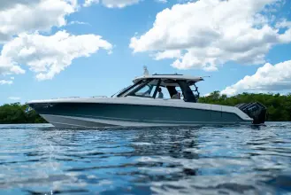 Thumbnail von Boston Whaler 380 Realm