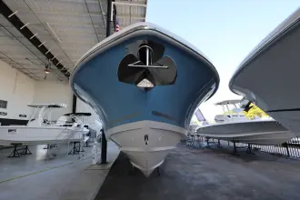 Thumbnail von Boston Whaler 330 Outrage