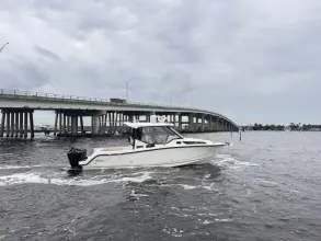 Thumbnail von Boston Whaler 325 Conquest