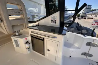 Thumbnail von Boston Whaler 325 Conquest